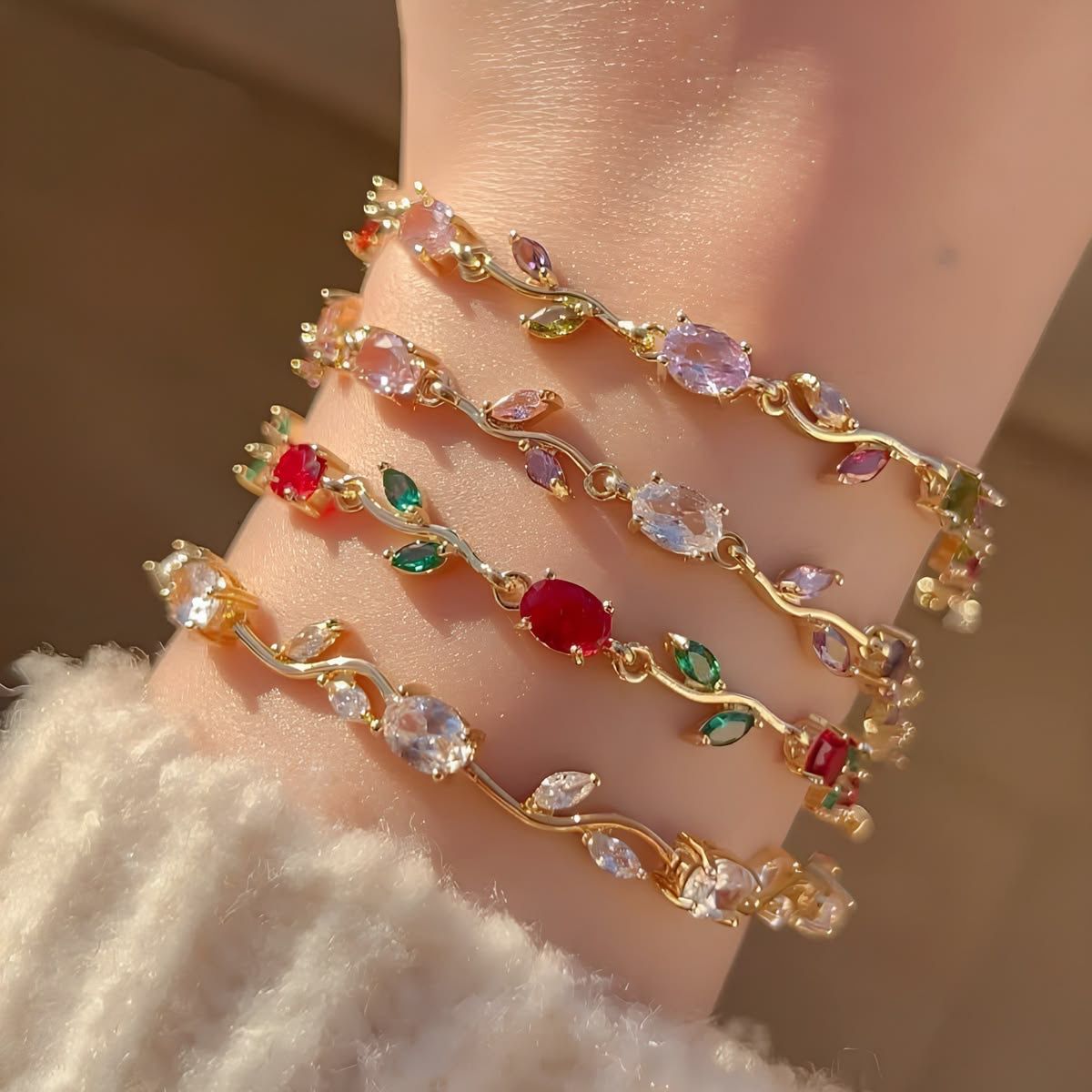 Renkli taşlı gold bileklikler